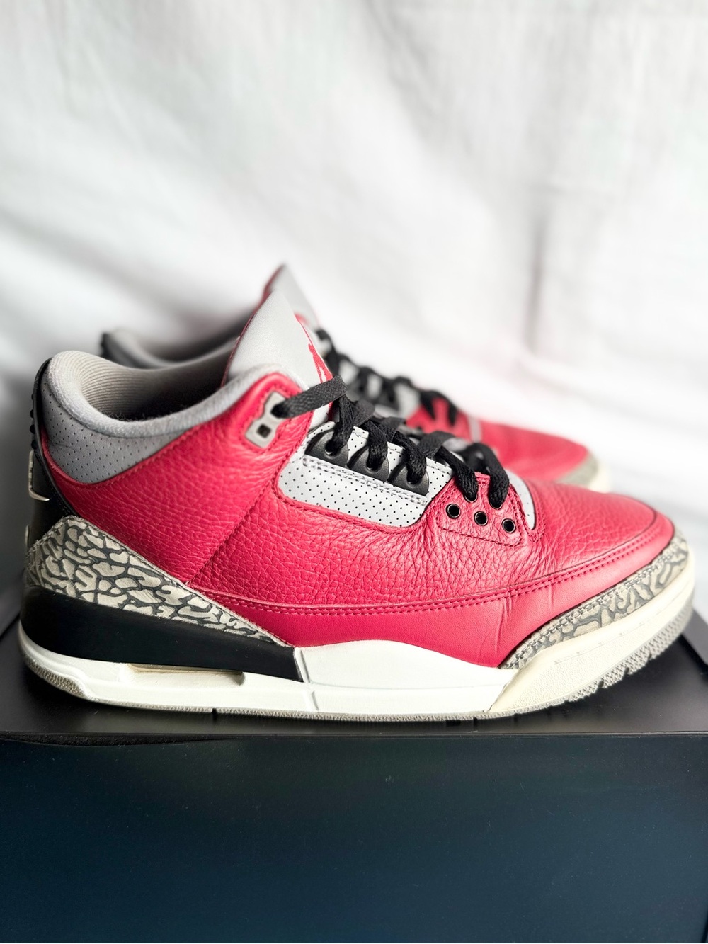 AUTHENTIC Jordan 3 Retro SE “Unite” size 9 CK5692-600 2020 PRE-OWNED